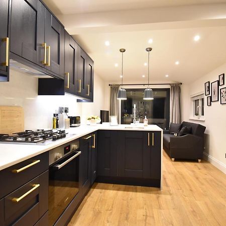 Stunning 3 Bed Apartment Лондон Екстер'єр фото